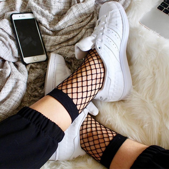 Grunge Calf High Fishnets - Picture 5 of 5